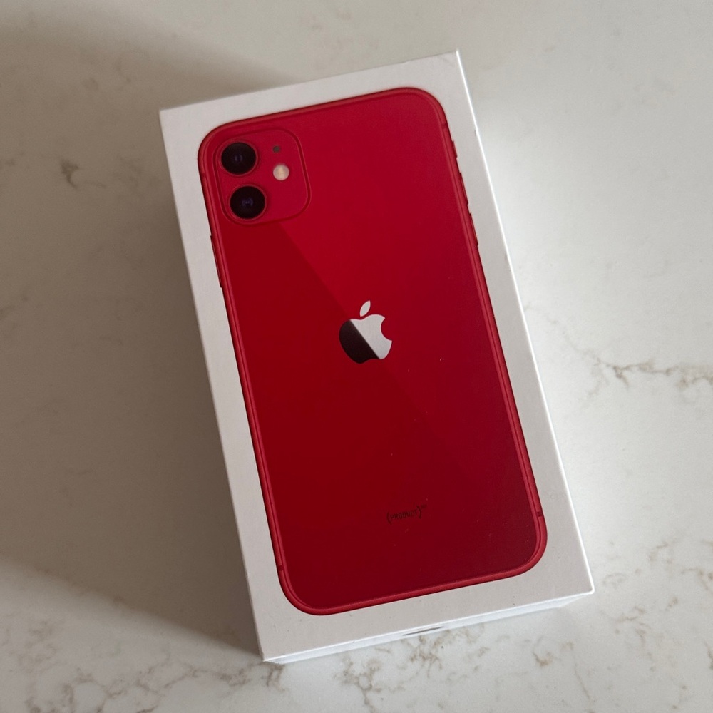 Apple iPhone 11 Box & EarPods - Vibrant Red